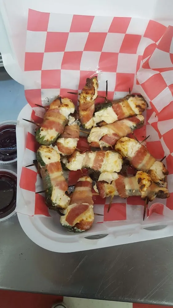 Bacon-Wrapped Jalapeño Poppers